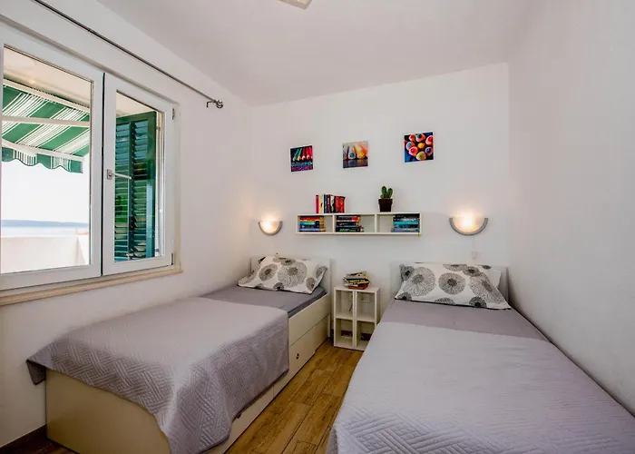 Zora Trogir