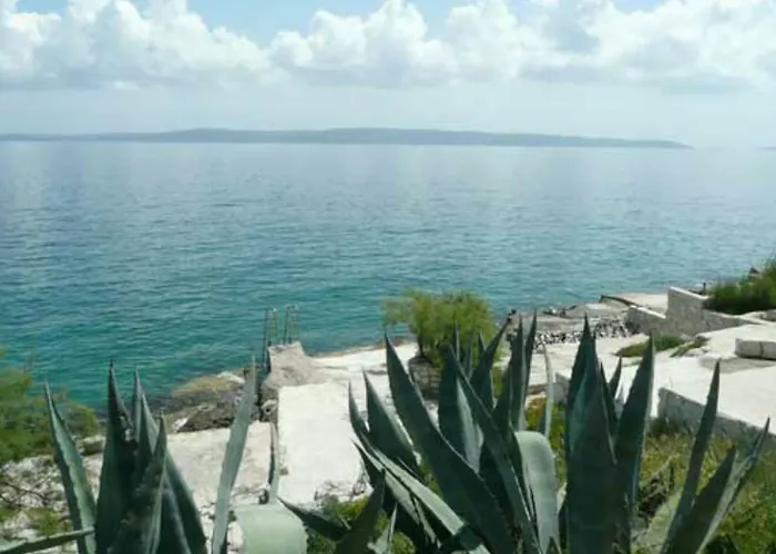 Zora Trogir