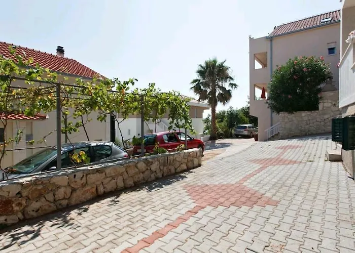 Zora Daire Trogir